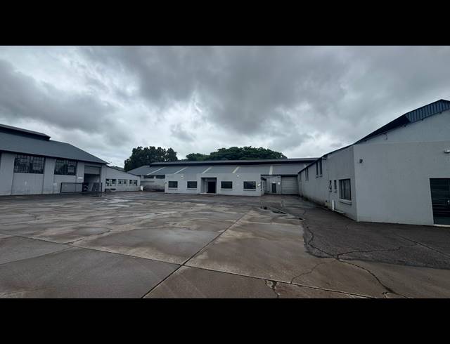 1,330M² WAREHOUSE TO LET IN PRETORIA WEST